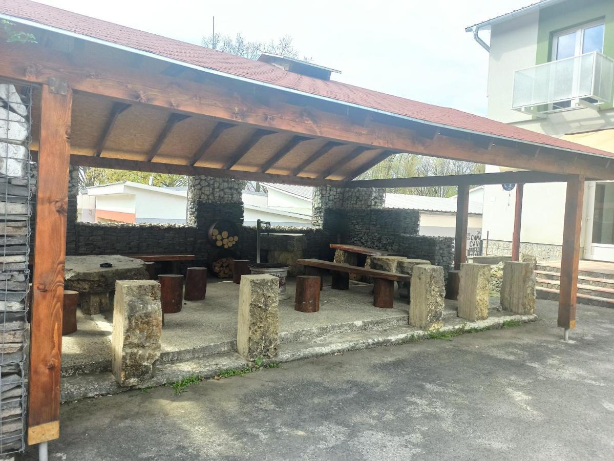 Motel Sofer Volkovce Екстериор снимка
